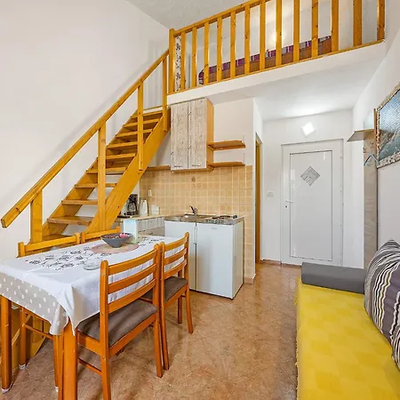 Apartment, 250m From The 公寓